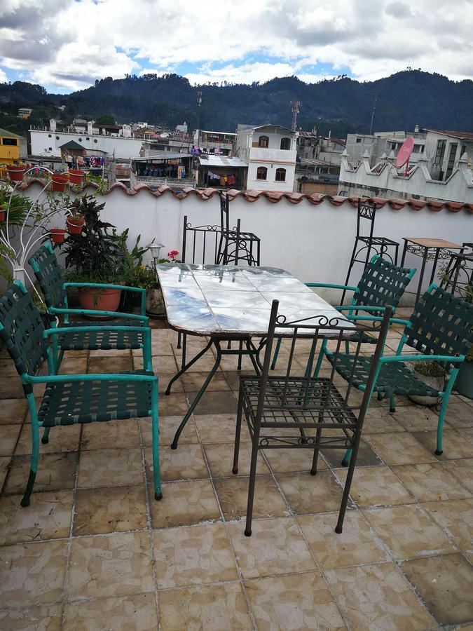 Hotel Chalet Chichicastenango Exterior photo